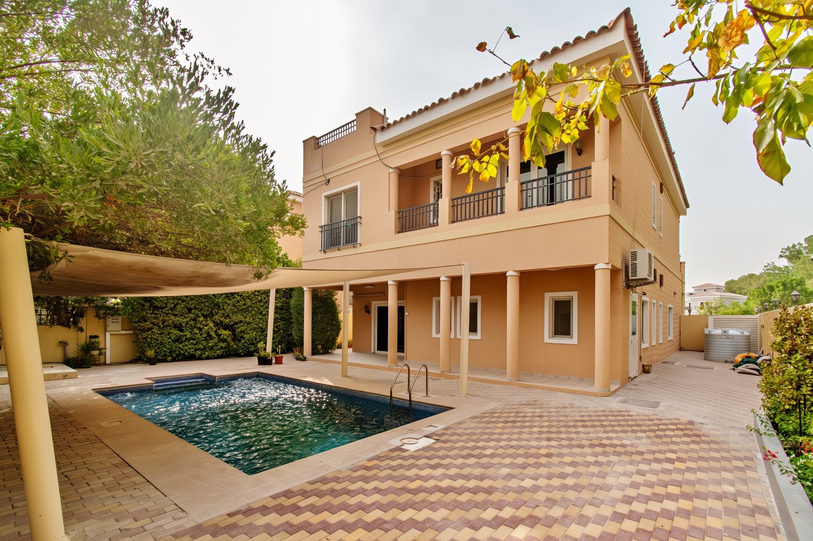 5 BHK Villa for Rent in Hacienda (AED 285,000)