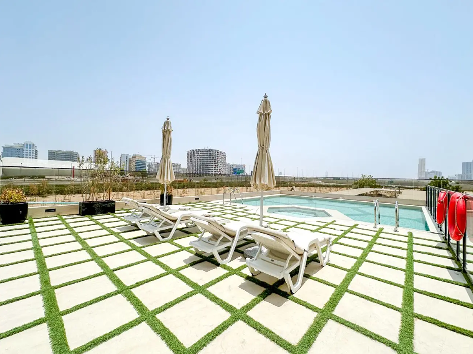 1 BHK Apartment for Rent in Symbolic Alpha (AED 70,000)