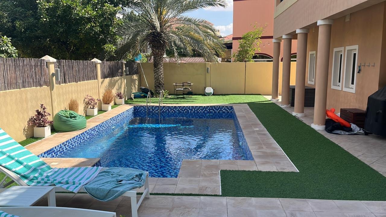 5 BHK Villa for Rent in Hacienda (AED 300,000)
