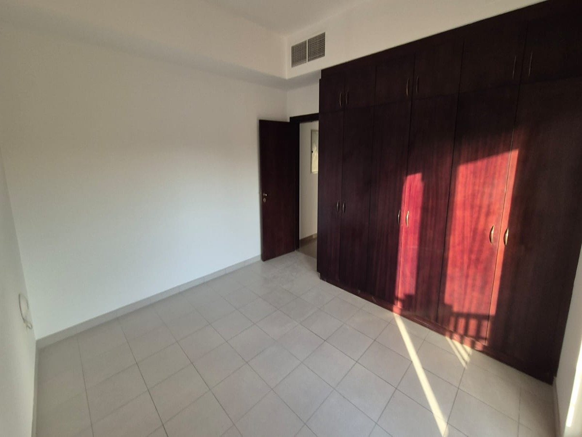 5 BHK Villa for Rent in Haciend (AED 265,000)