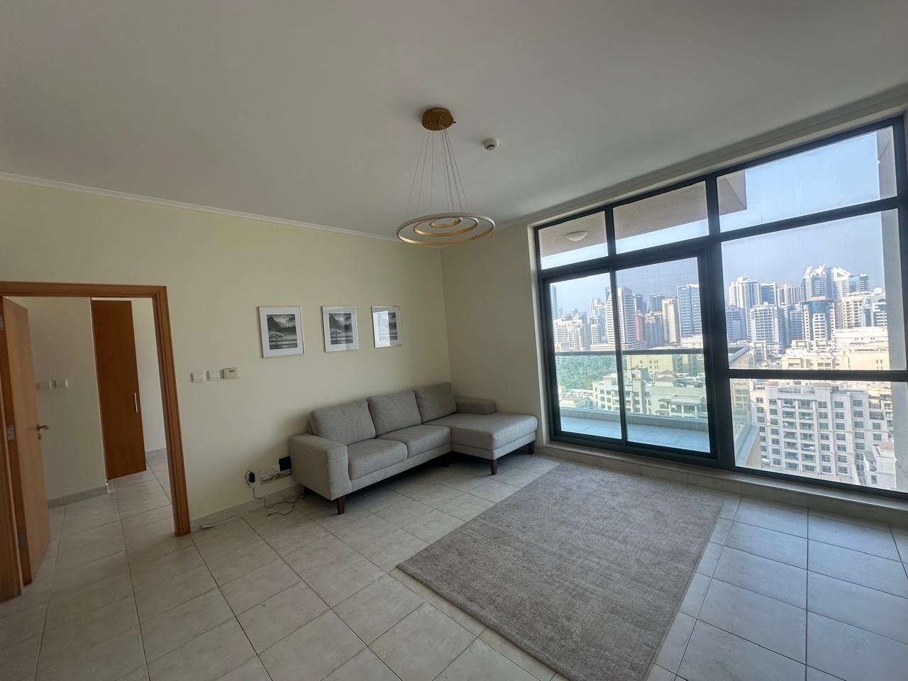 1 BHK Apartment for Rent in Links East Tower 2 (AED 110,000)