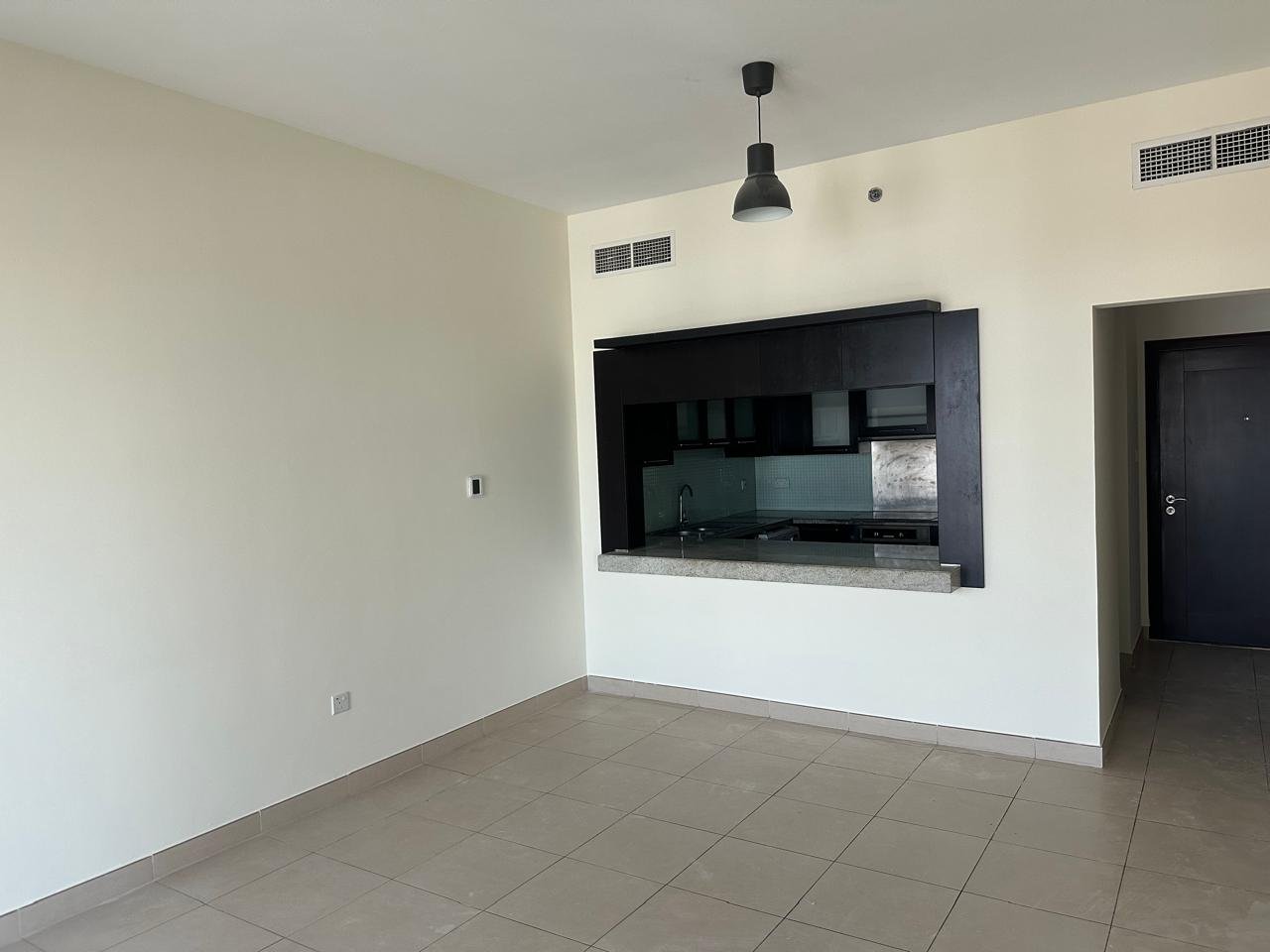1 BHK Apartment for Rent in Mosela (AED 90,000)