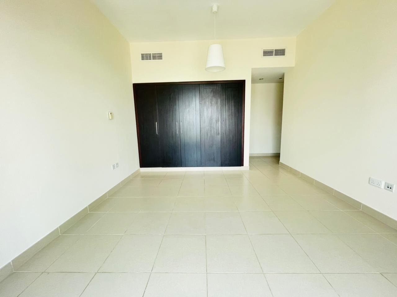 2 BHK Apartment for Rent in Mosela (AED 160,000)