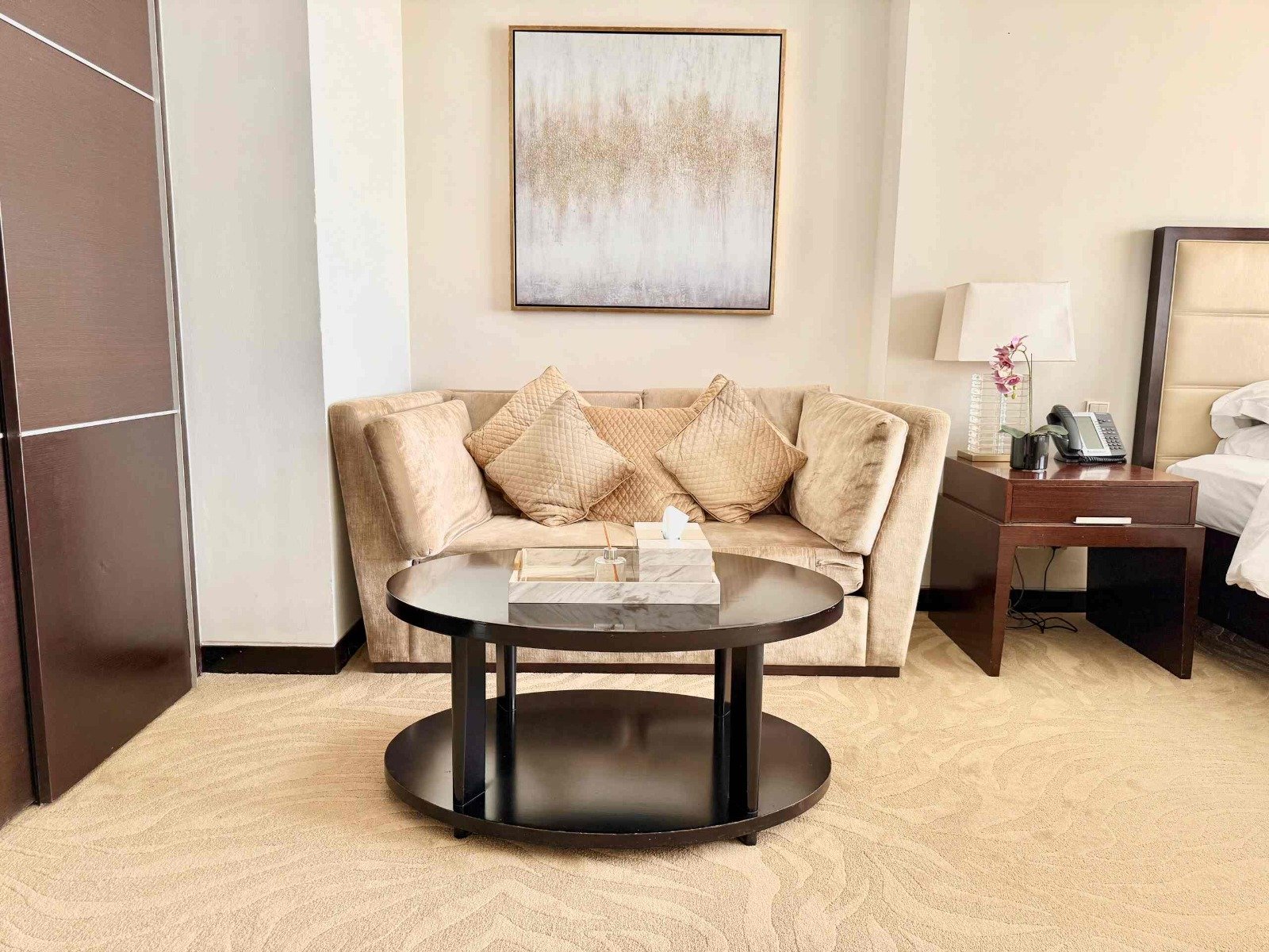 Studio Apartment for Rent in JW Marriot Hotel Marina (AED 106,000)